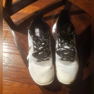 Nike Basketball 9.5 Shoe